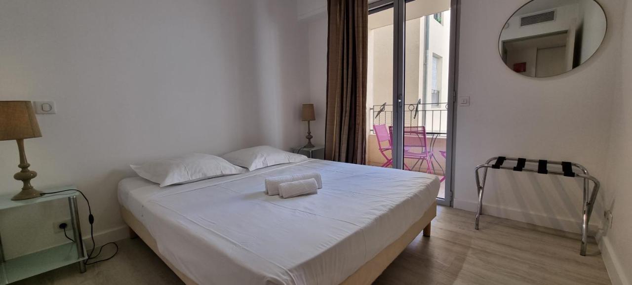 Le Vieux Port Apartments คานส์ ภายนอก รูปภาพ
