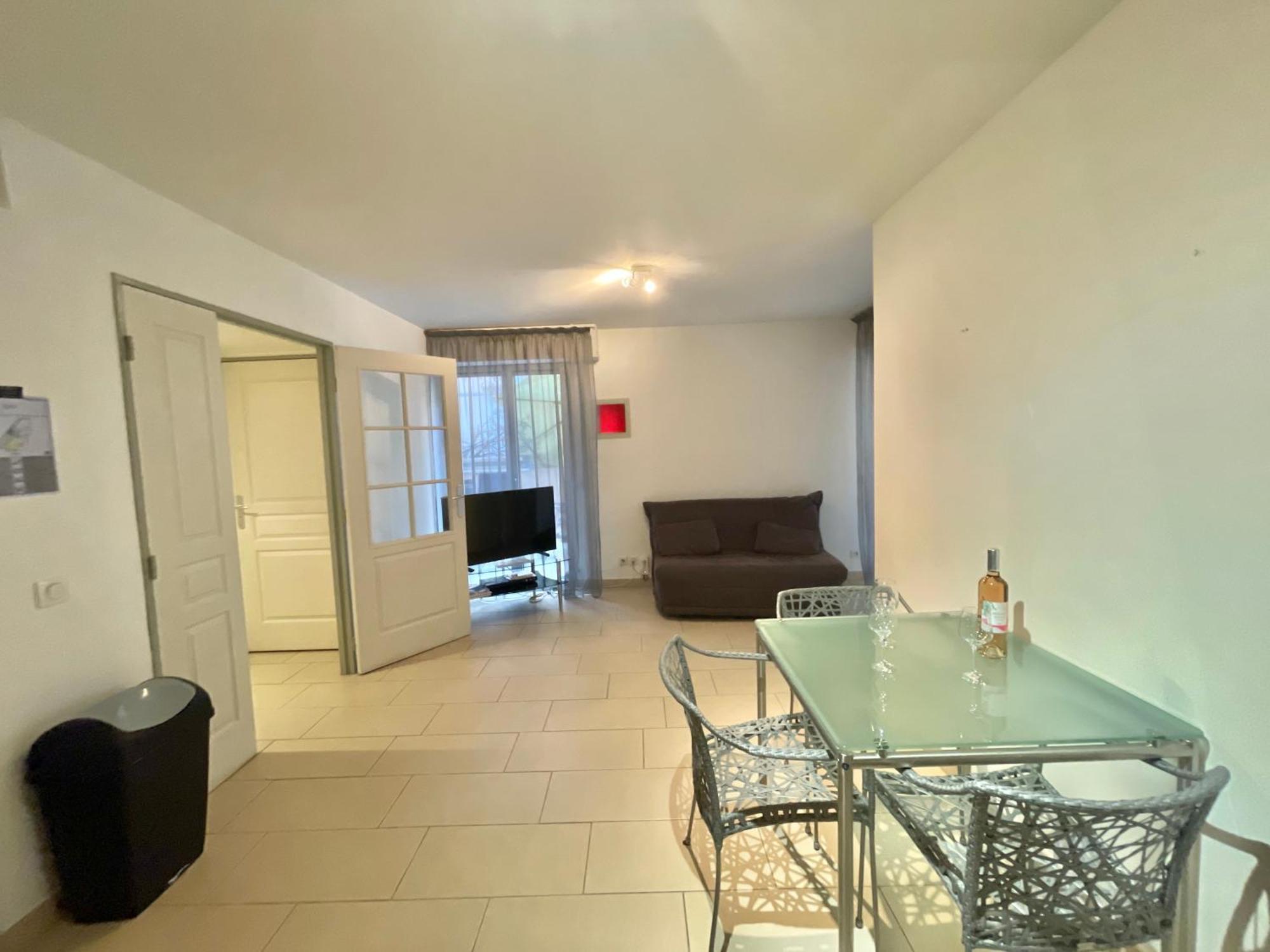Le Vieux Port Apartments คานส์ ภายนอก รูปภาพ