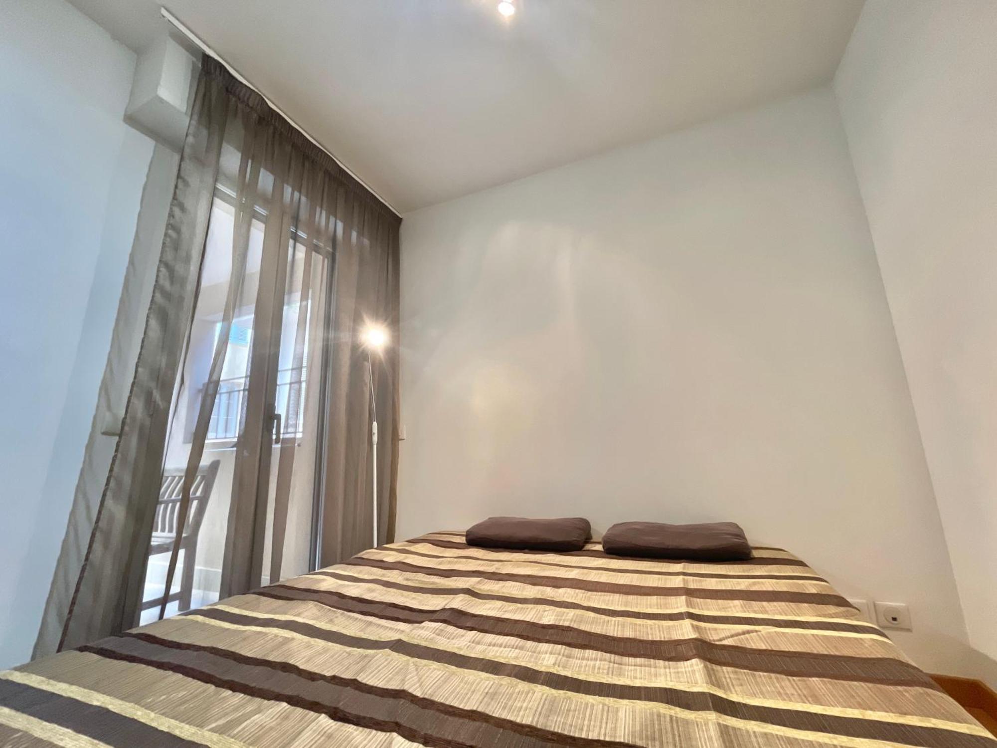 Le Vieux Port Apartments คานส์ ภายนอก รูปภาพ