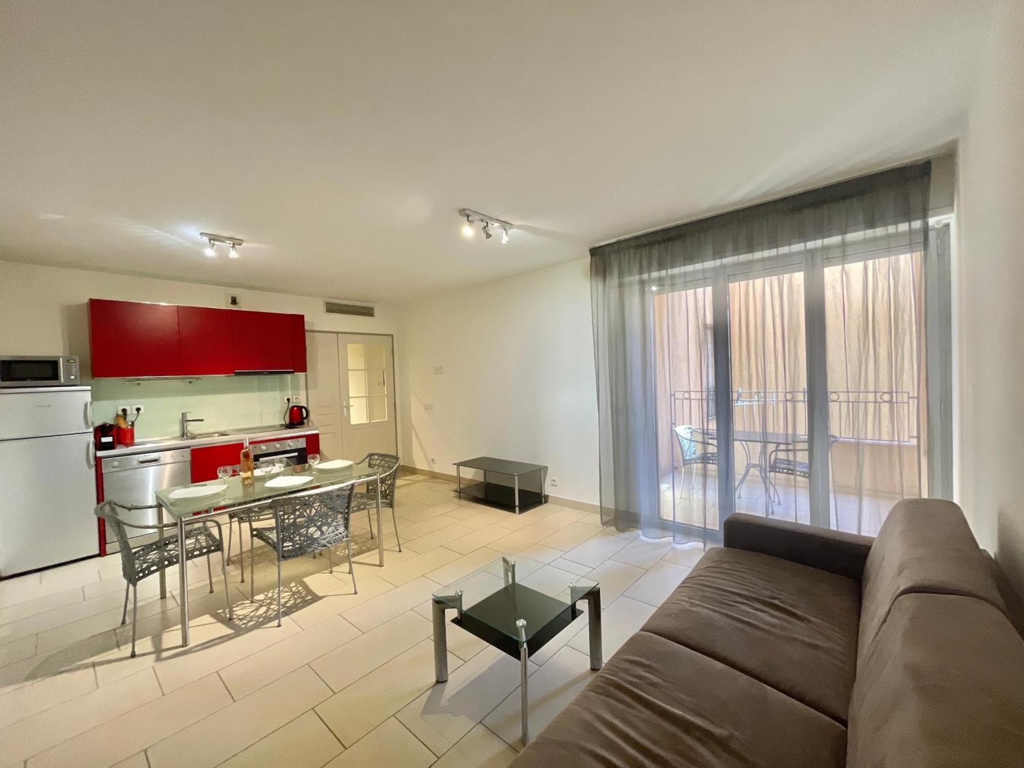 Le Vieux Port Apartments คานส์ ภายนอก รูปภาพ