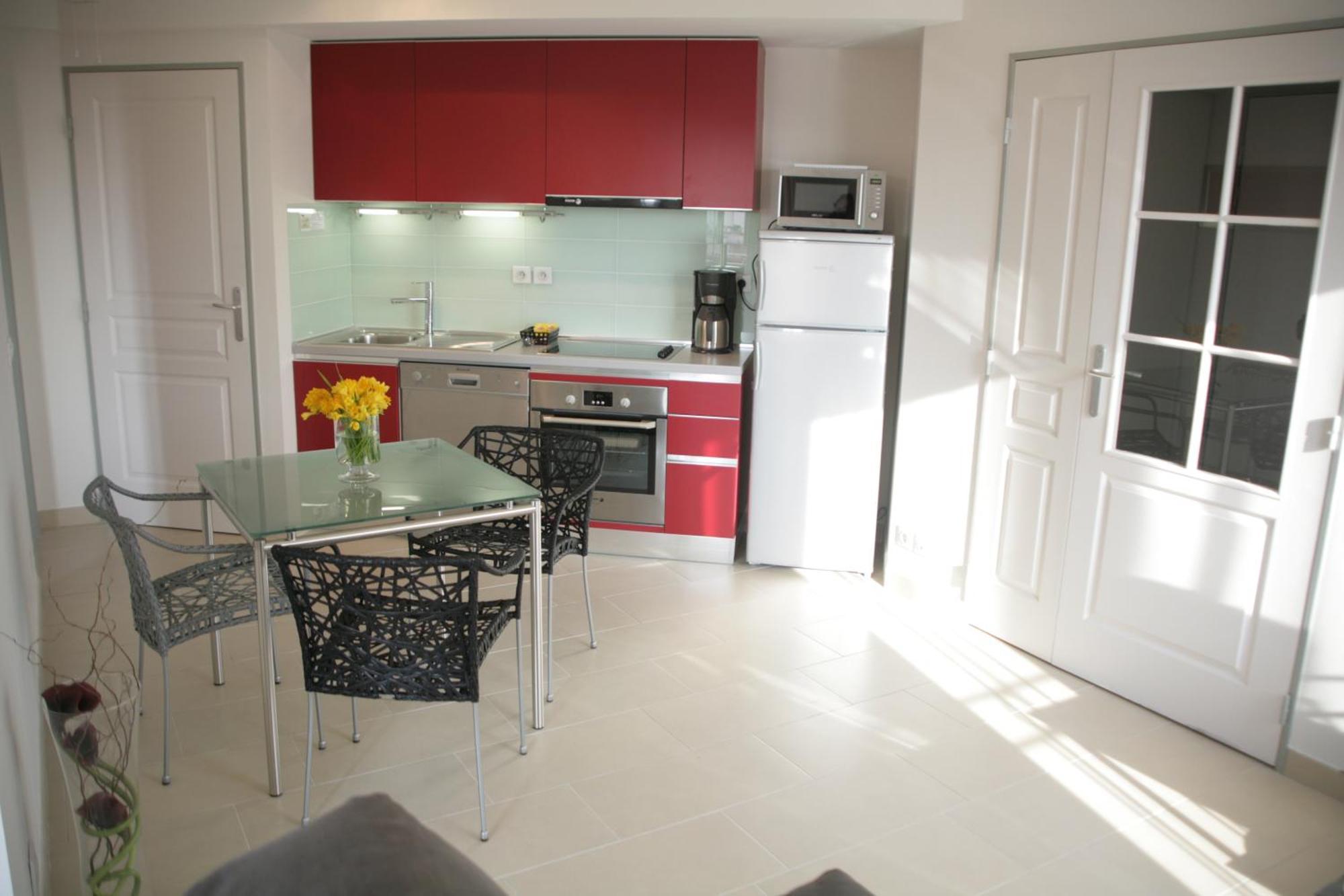 Le Vieux Port Apartments คานส์ ภายนอก รูปภาพ