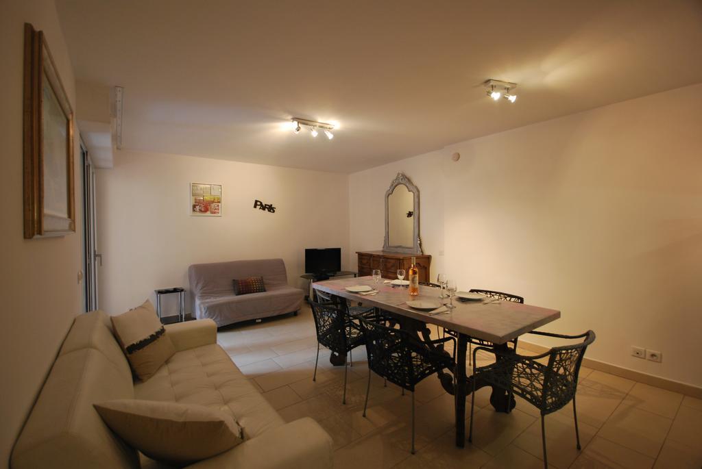 Le Vieux Port Apartments คานส์ ภายนอก รูปภาพ