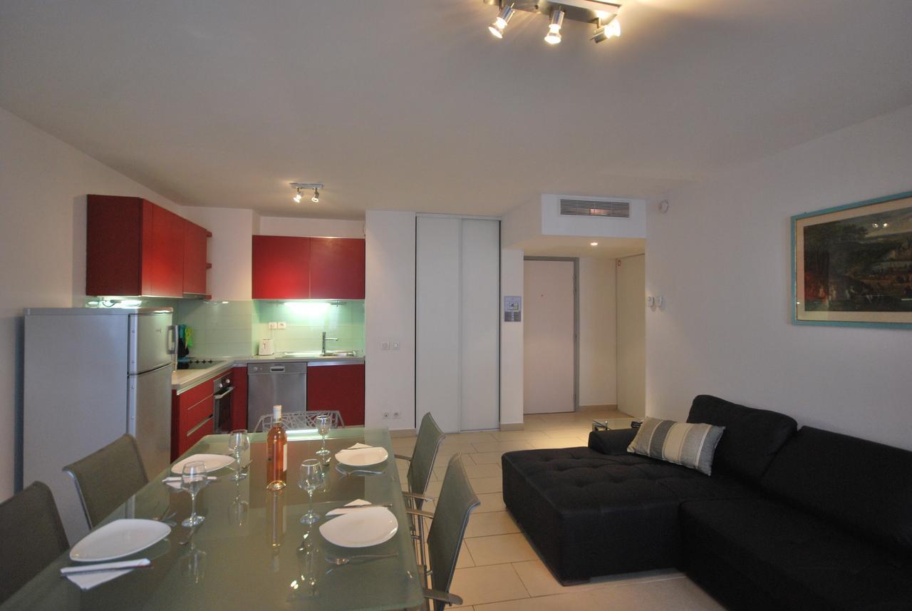 Le Vieux Port Apartments คานส์ ภายนอก รูปภาพ