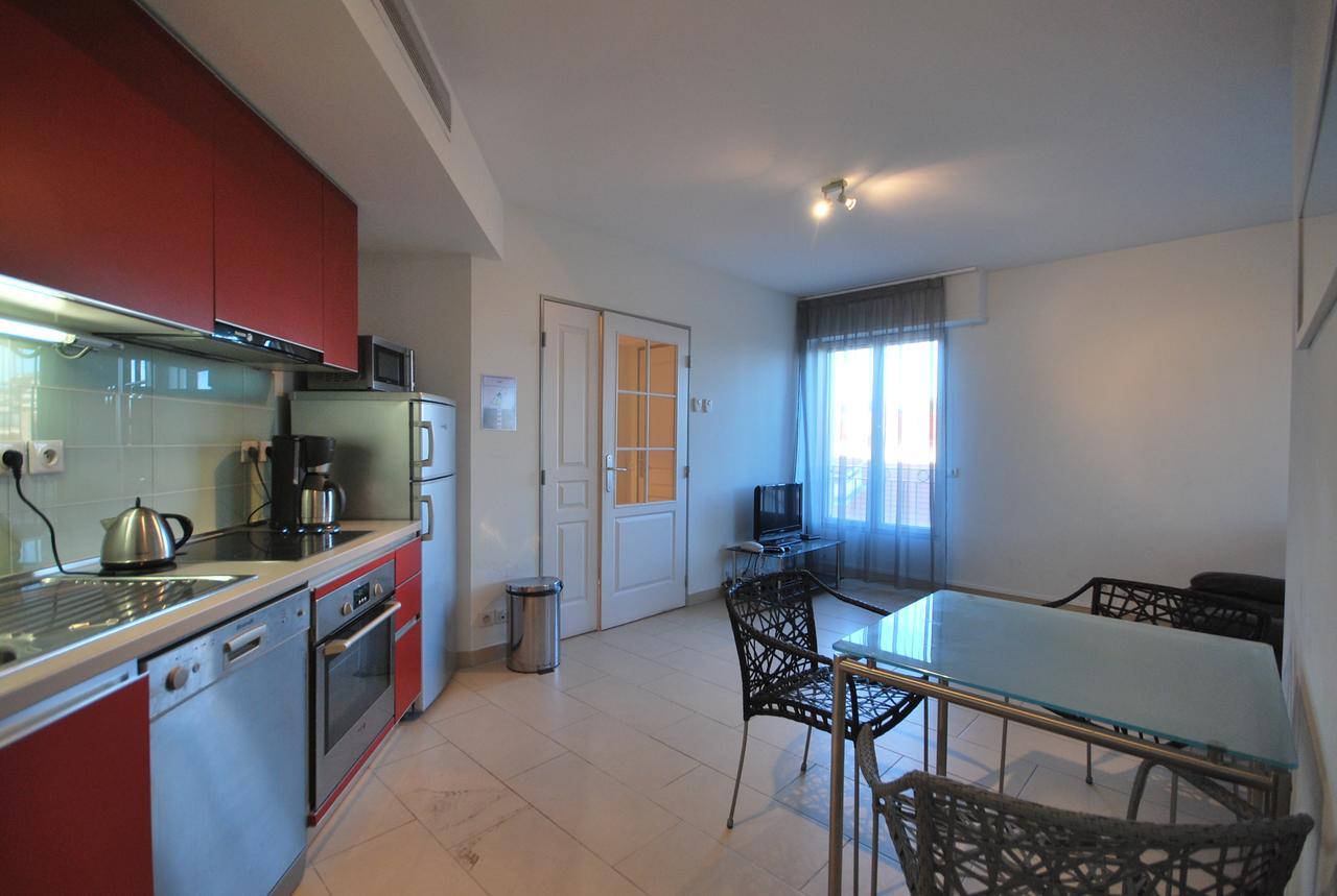 Le Vieux Port Apartments คานส์ ภายนอก รูปภาพ